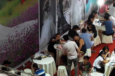 禮樂和鳴，盛世良緣——記2012年全國(guó)禮儀慶典產(chǎn)品交易會(huì)暨婚博會(huì)在濟(jì)南舉行